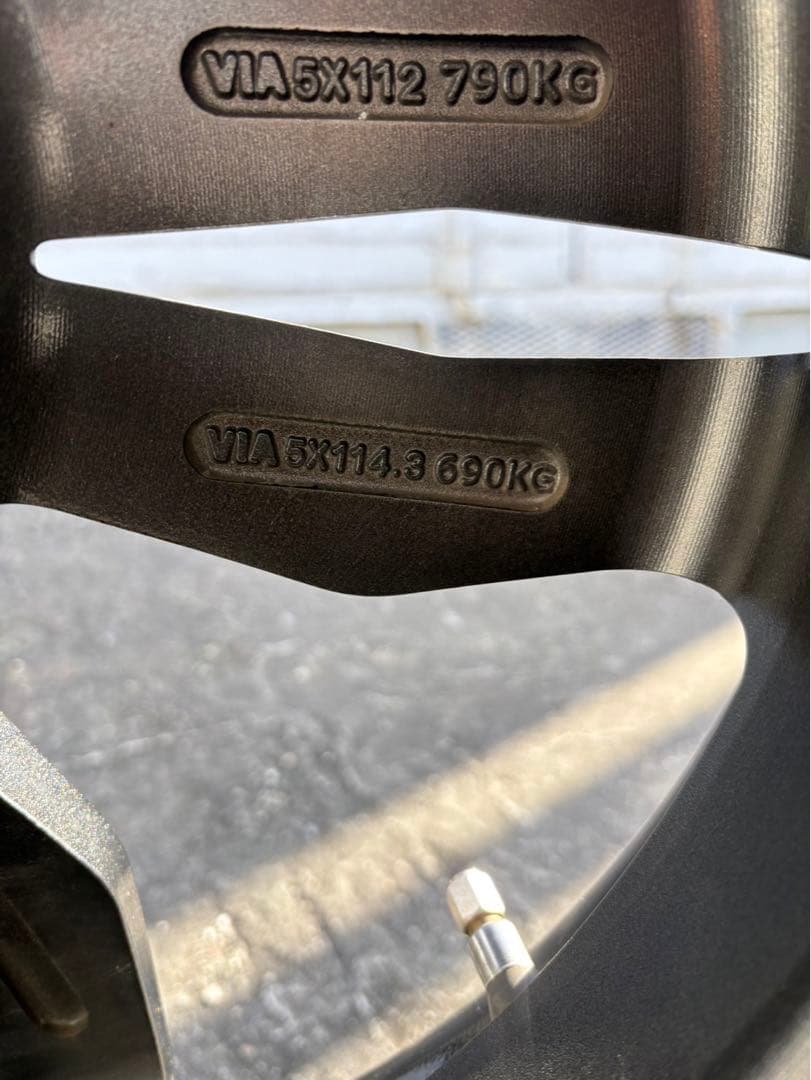 1/7値下げしました⭐️2024年購入　ハリアー　ホイル付き　225/55R19