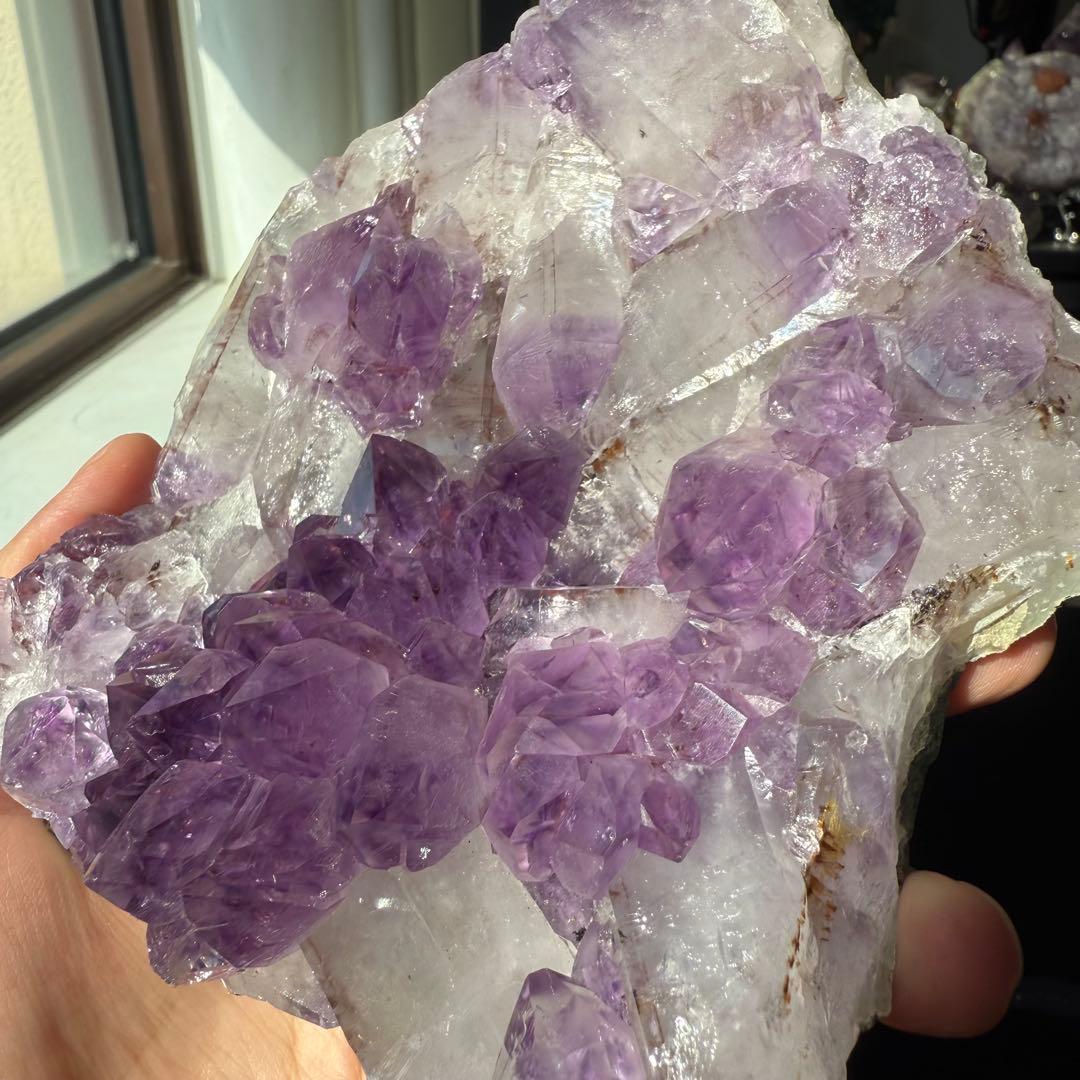 天然石アメジストの原石　置物　鉱物NO.101405