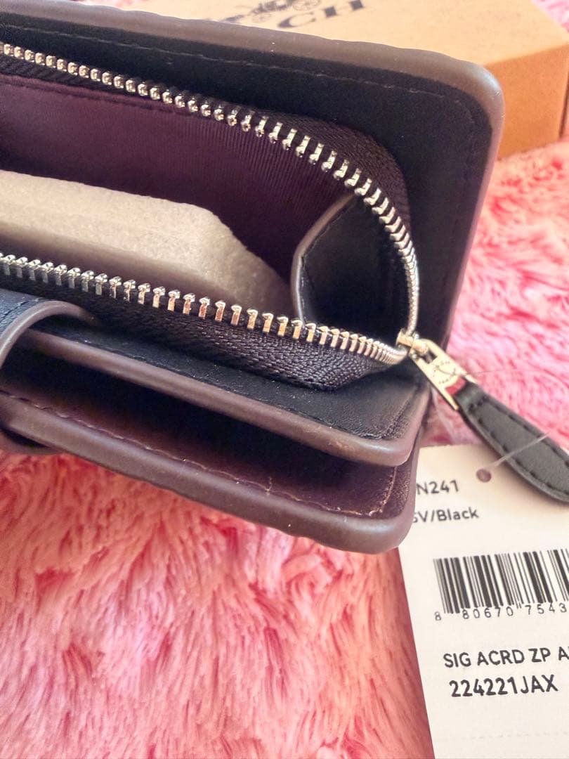 coach 二つ折り財布　新品未使用　プレゼントに♡