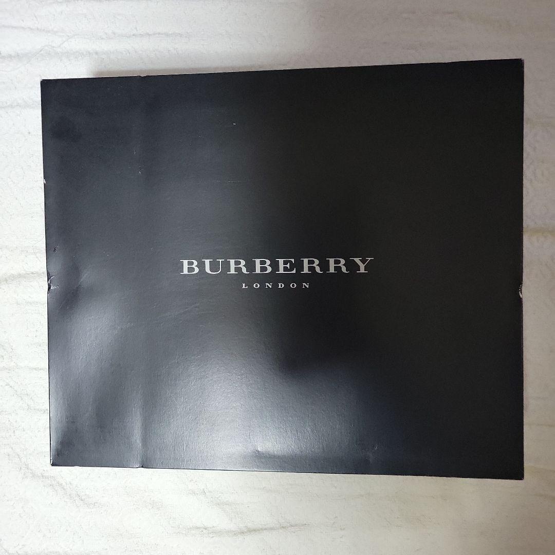 BURBERRY ギフトボックス付きタオルシーツ