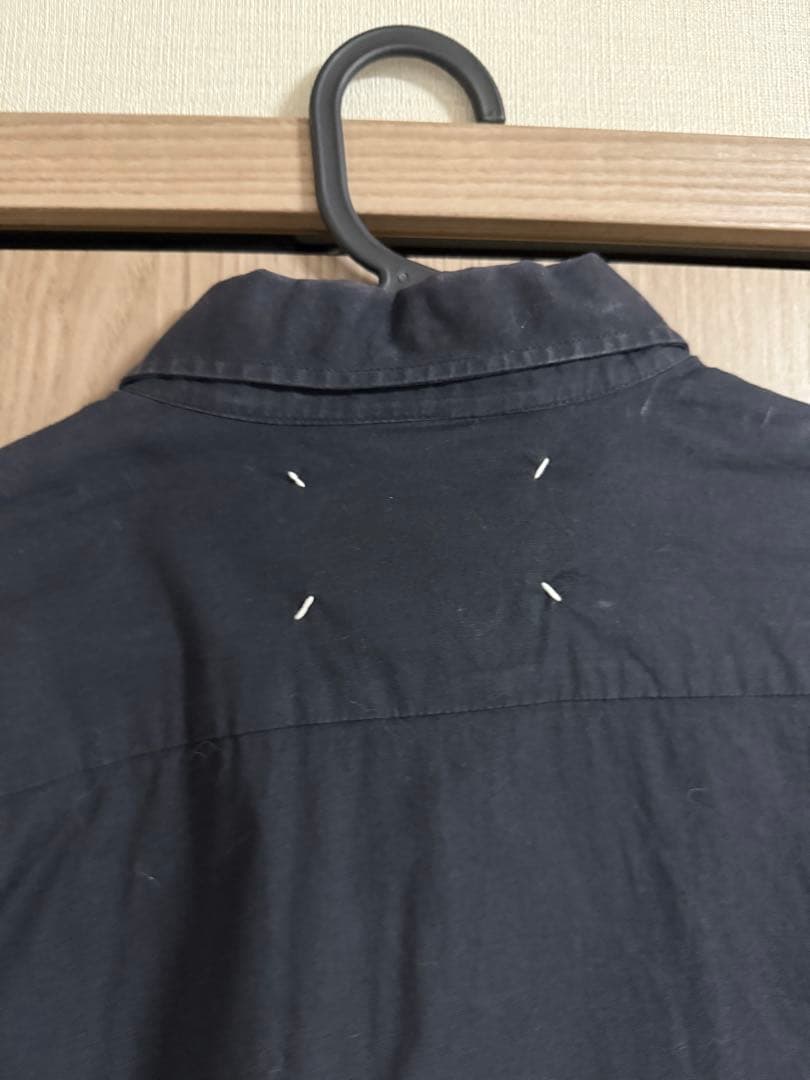 メゾンマルジェラ(Maison Martin Margiela)ブラックシャツ