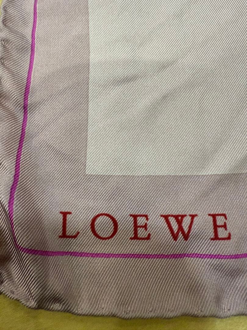 LOEWE ロエベ　花柄 大判　シルク100%スカーフ ピンク
