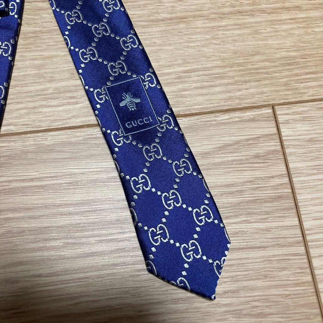 美品　グッチ ネクタイ GG柄 インターロッキング ビー ハチ　現行タグ　総柄