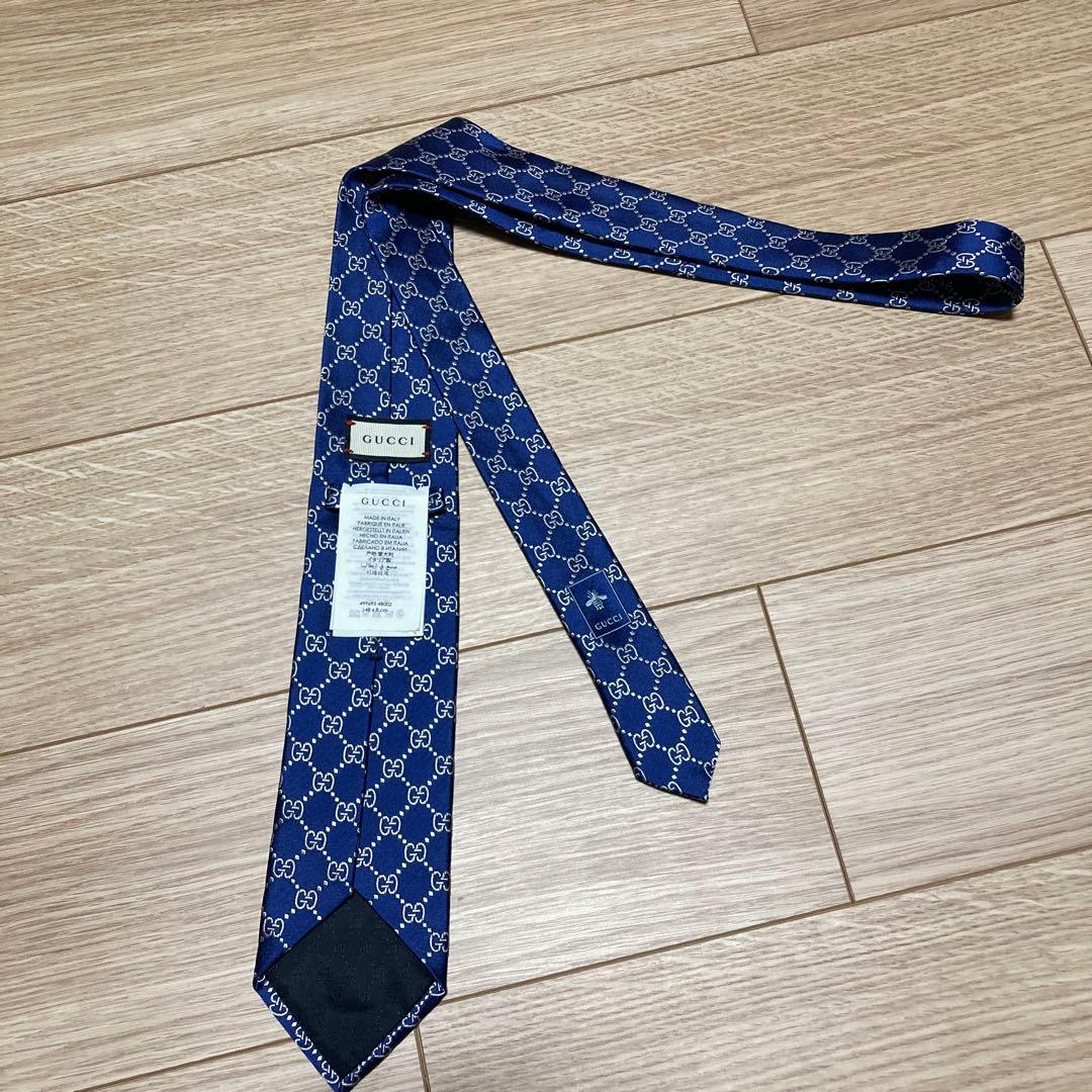 美品　グッチ ネクタイ GG柄 インターロッキング ビー ハチ　現行タグ　総柄