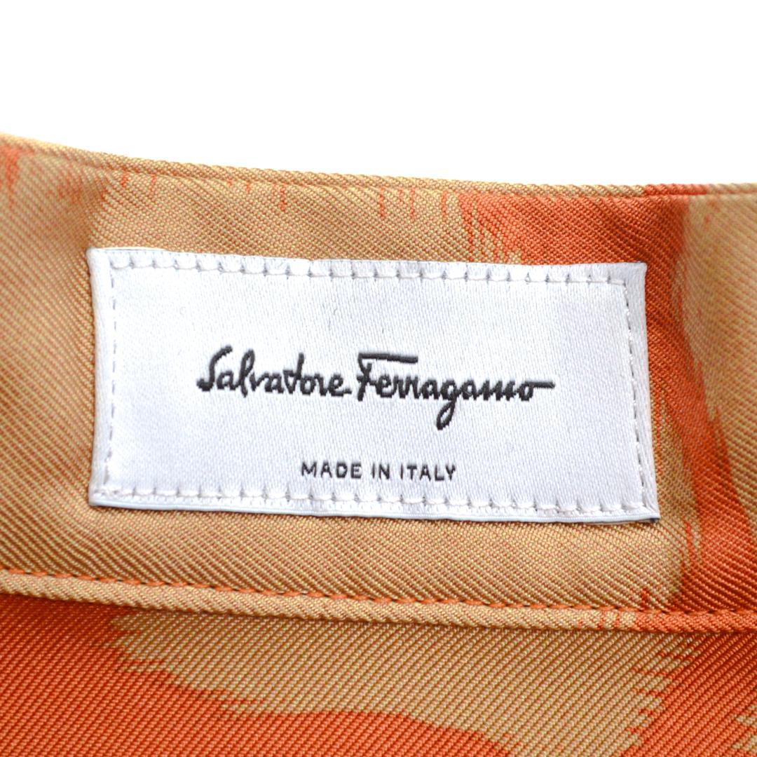 【美品】Salvatore Ferragamoフェラガモ イタリア製シルクシャツ
