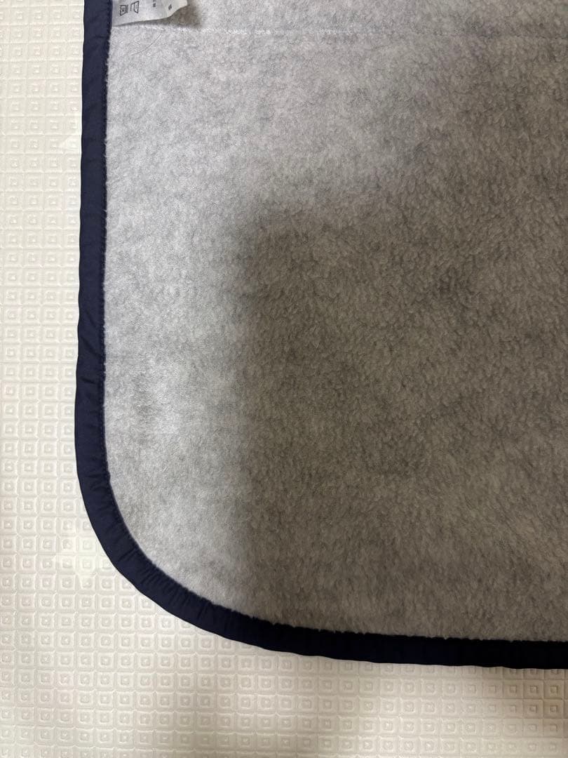 ファミリア3WAYブランケット ネイビー クマ刺繍付き　ケープ