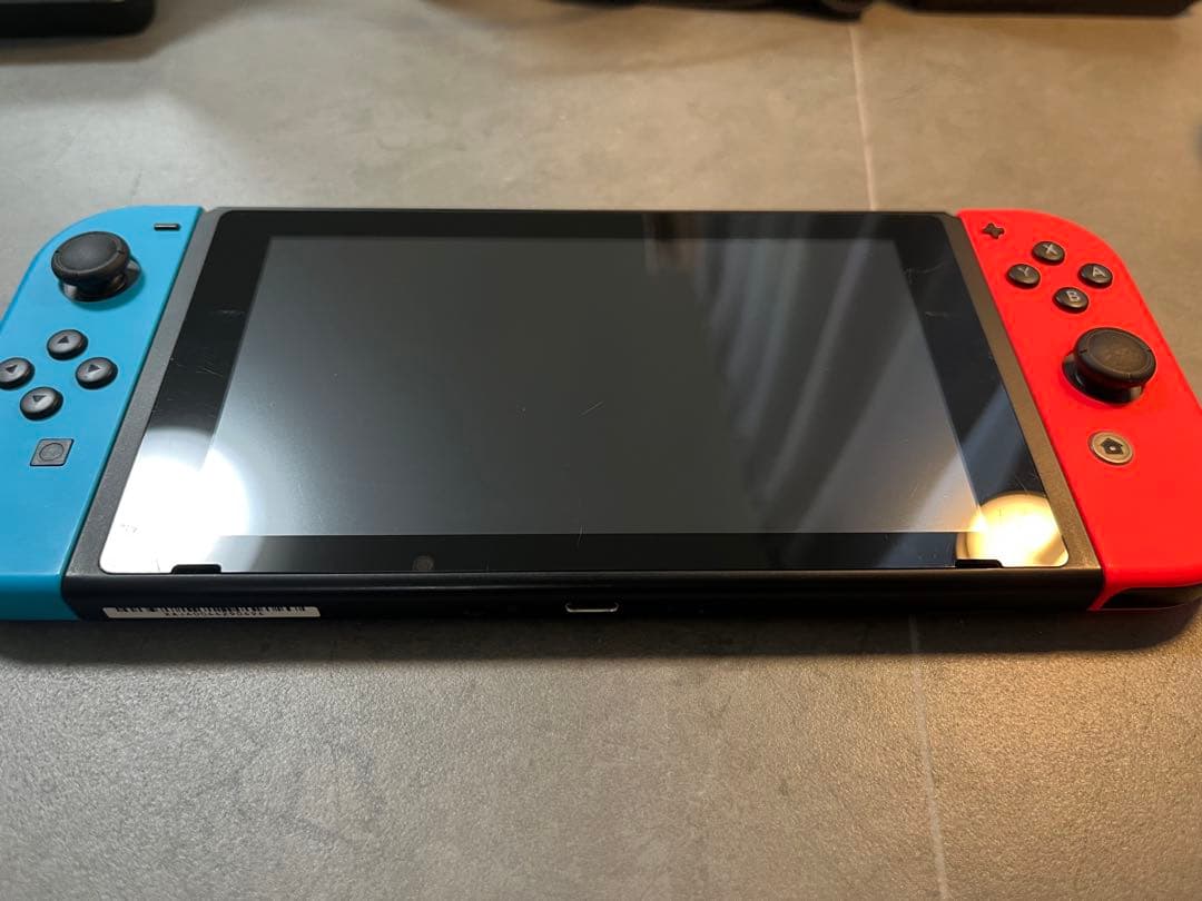 Nintendo Switch 本体　、プロコン、ケースのおまけ付き