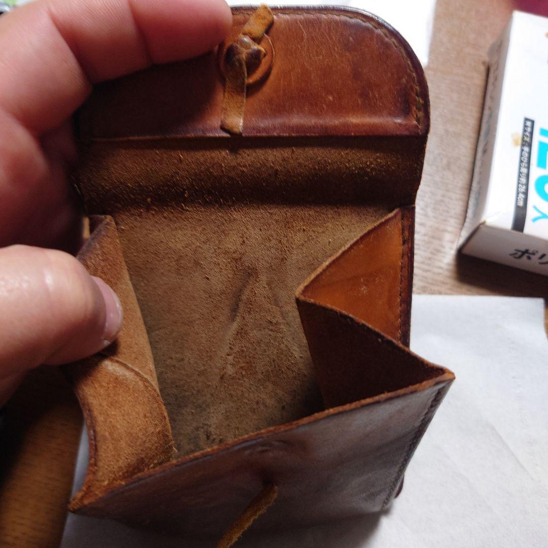 ゴローズ 二つ折り財布 茶色 　コンチョ付き