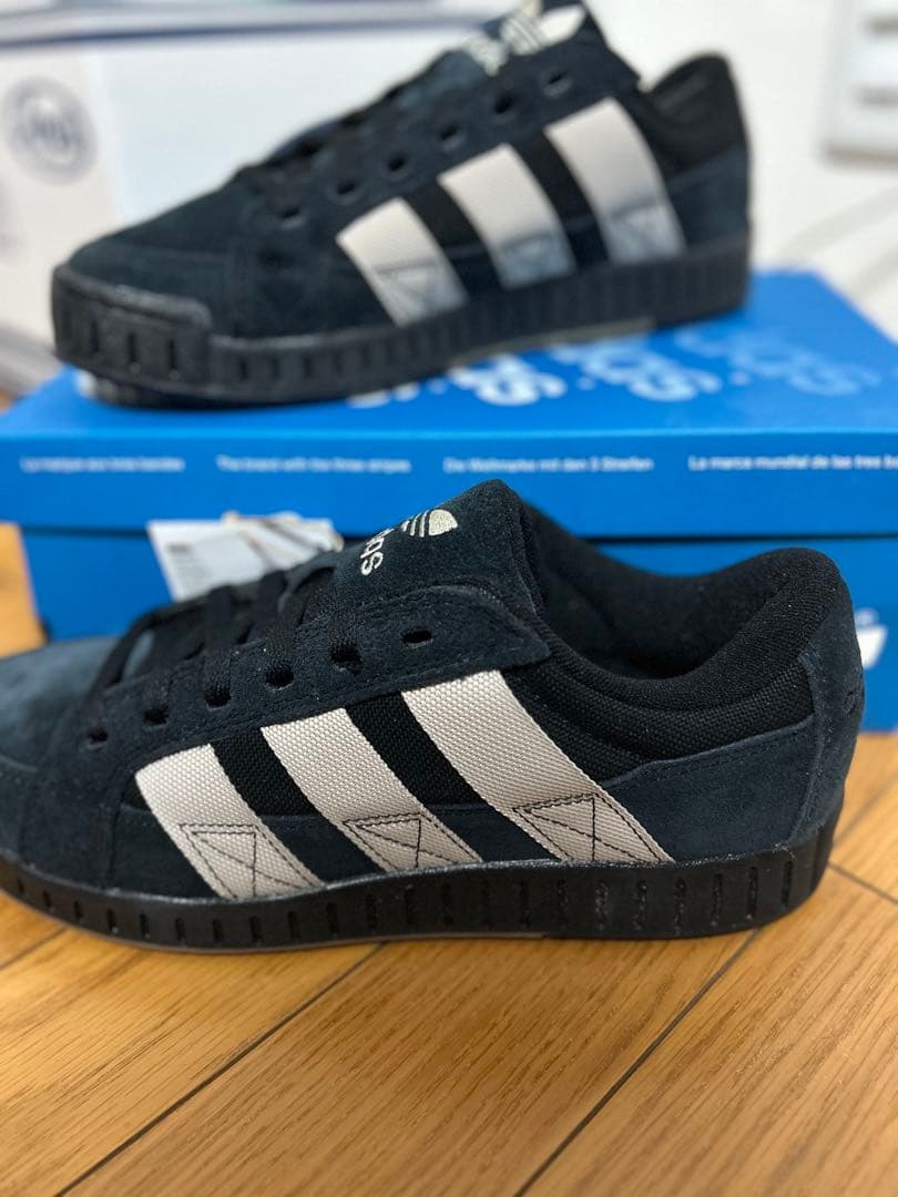 adidas 27.5㎝スエードスニーカー【LWST】