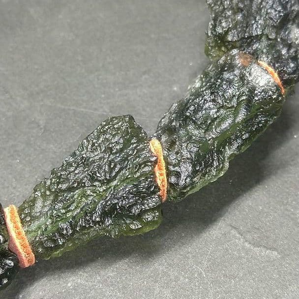 ラッキー様。専用 顛-⑨【希少 モルダバイト 原石ブレス】手首サイズ 約17㌢