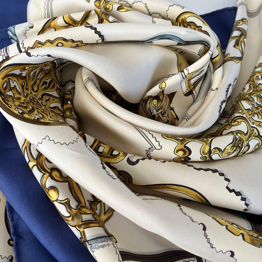 HERMES　エルメス　カレ90　大判スカーフ　銅細工　5434