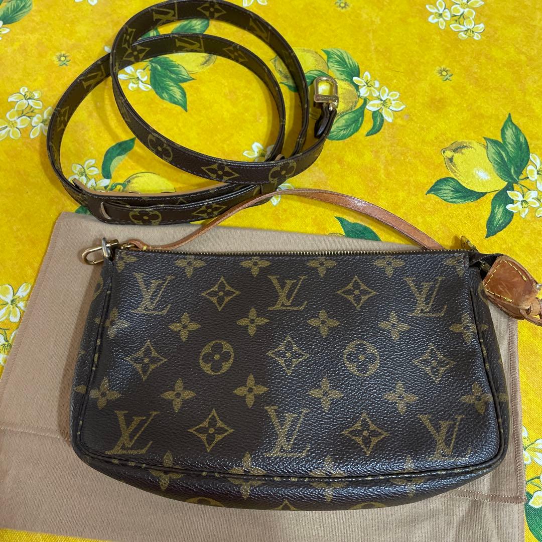 Louis Vuitton モノグラム ポーチ　ストラップ　アクセサリー値下げ