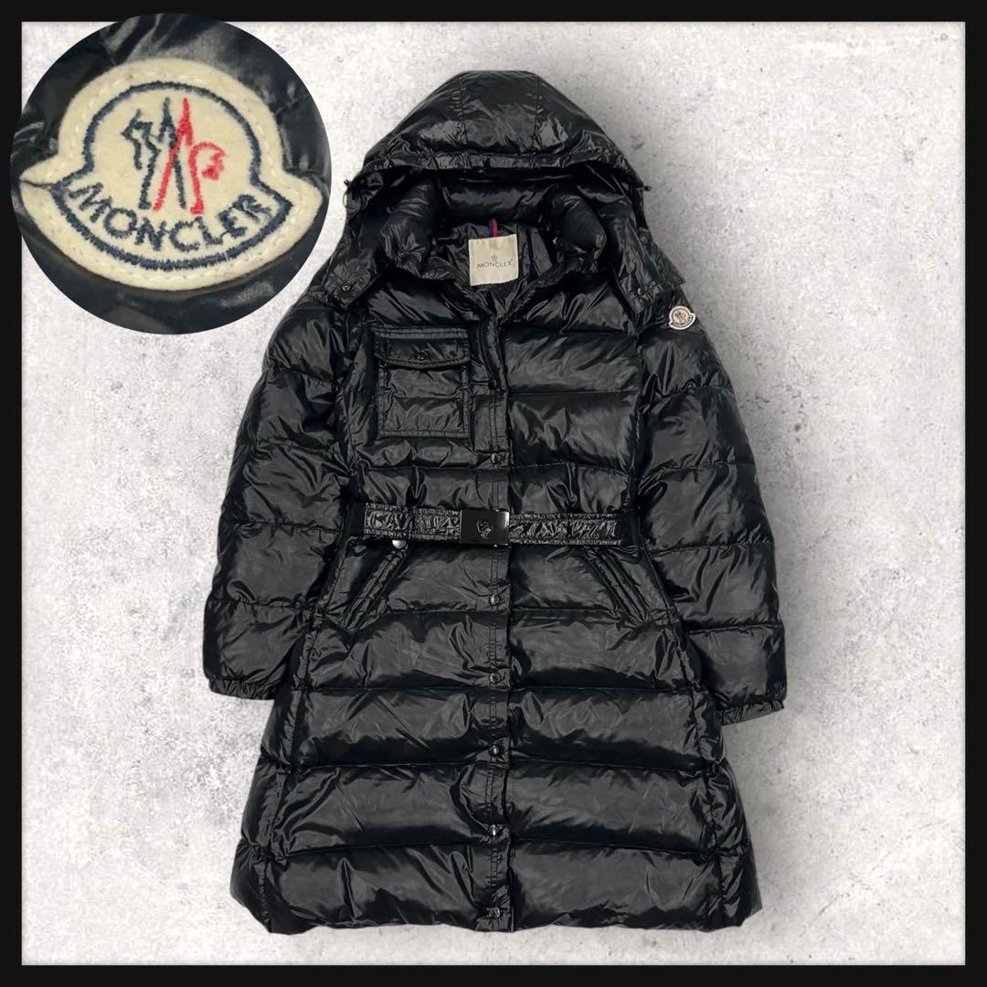 11748【美品・ベルト付き】モンクレール　ワッペン付きダウンコートジャケット黒
