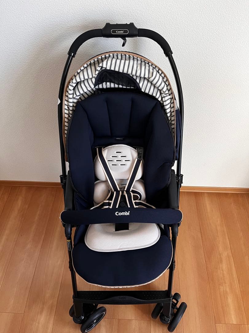 美品　Combi メチャカル ハンディ オート4キャス エッグショック