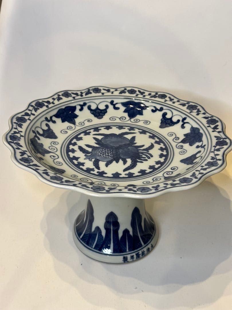 大清乾隆年製 青花 高台果実器 皿 果実文 石榴・葡萄文 中国古陶磁 観賞 収蔵