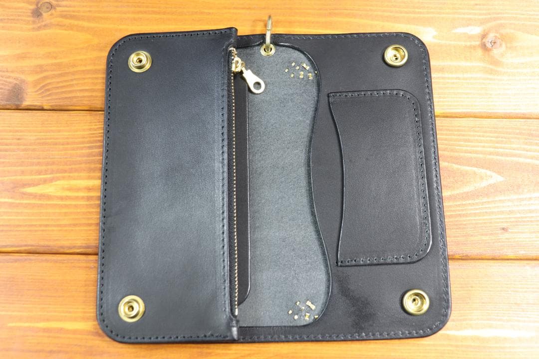 【即納商品】フラワー　スタッズロングウォレット