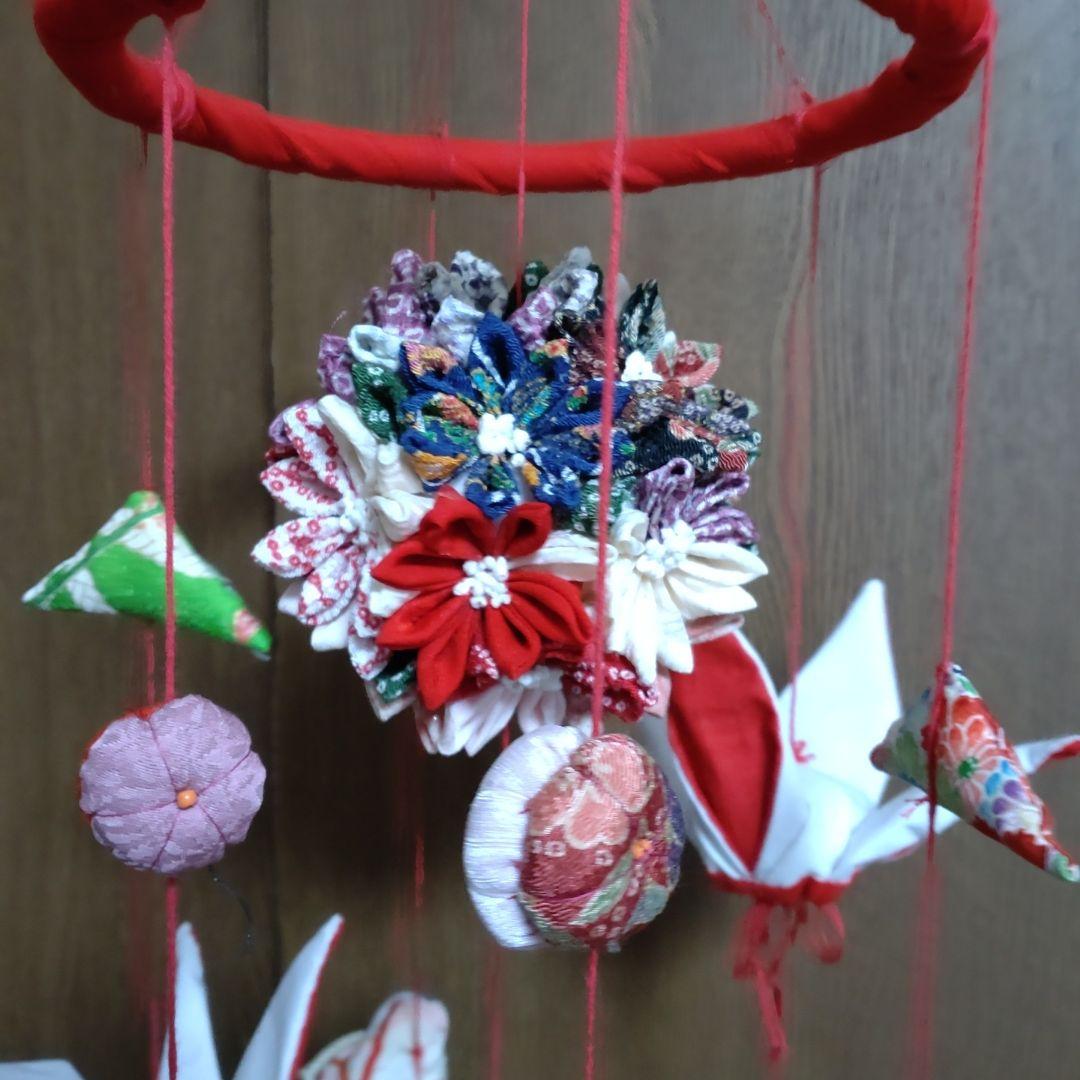 ハンドメイドの吊るし飾り