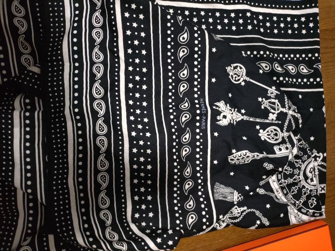 エルメス　HERMES カレジェアン　レ　クレ　バンダナ