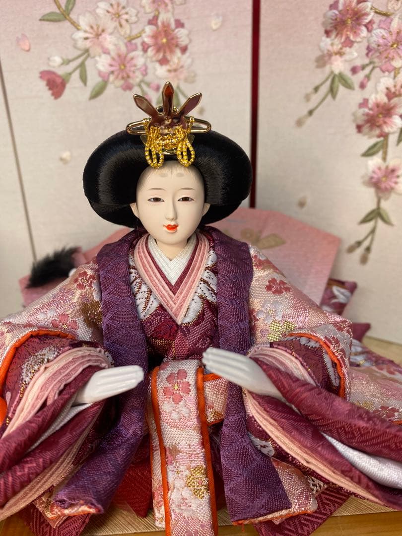 雛人形　親王飾り総檜造り収納セット・サイズ間口約５５×奥行約３３×高さ約４８㎝