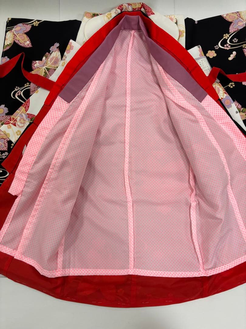 七五三　3歳女の子　着物・被布セット　黒地に紅葉　小桜　うさぎ飾り　日本製　新品