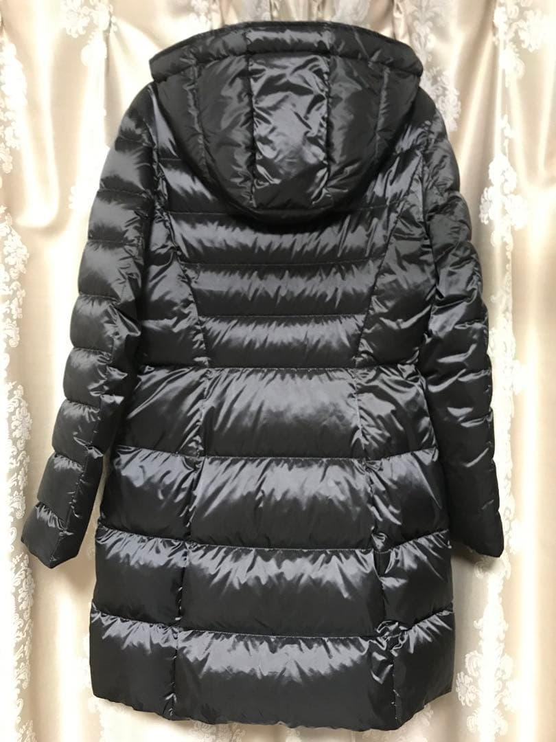 PRADA サイズ42ロングダウンジャケット