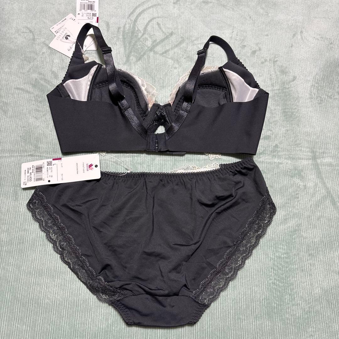 ★新品・未使用★ワコールパルファージュ　ブラジャーC75ショーツL