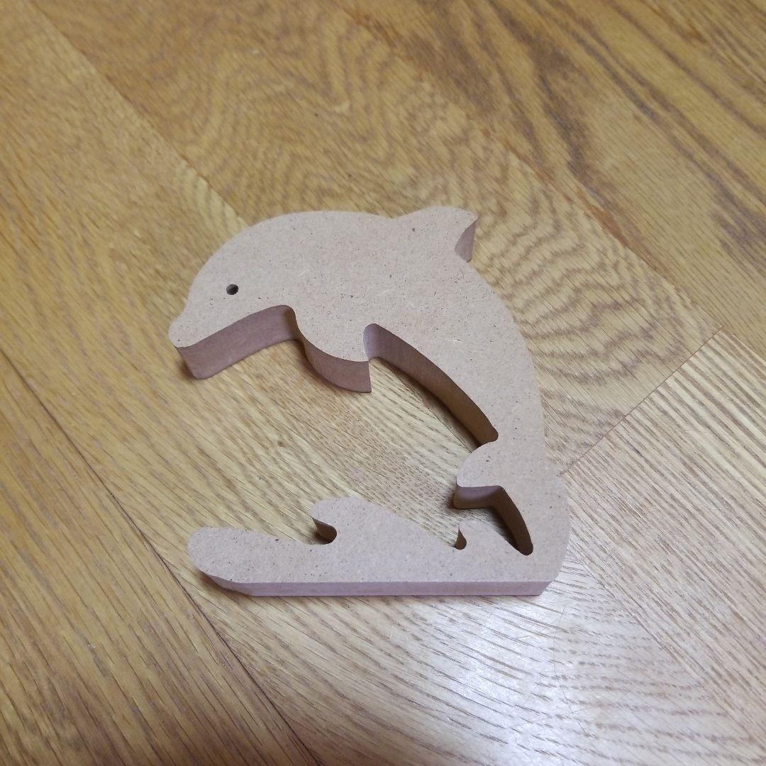 木製　イルカ