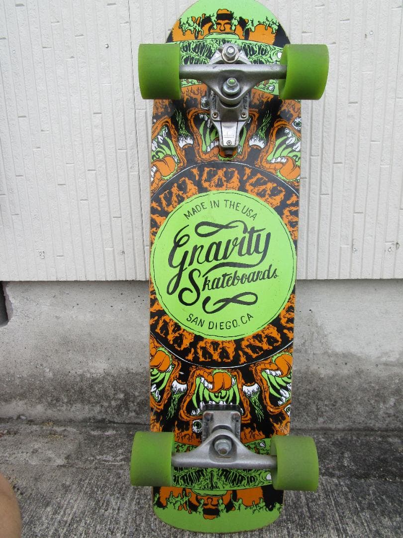 GRAVITY グラヴィティー　スケートボード　スラスター3　サーフイン陸トレ