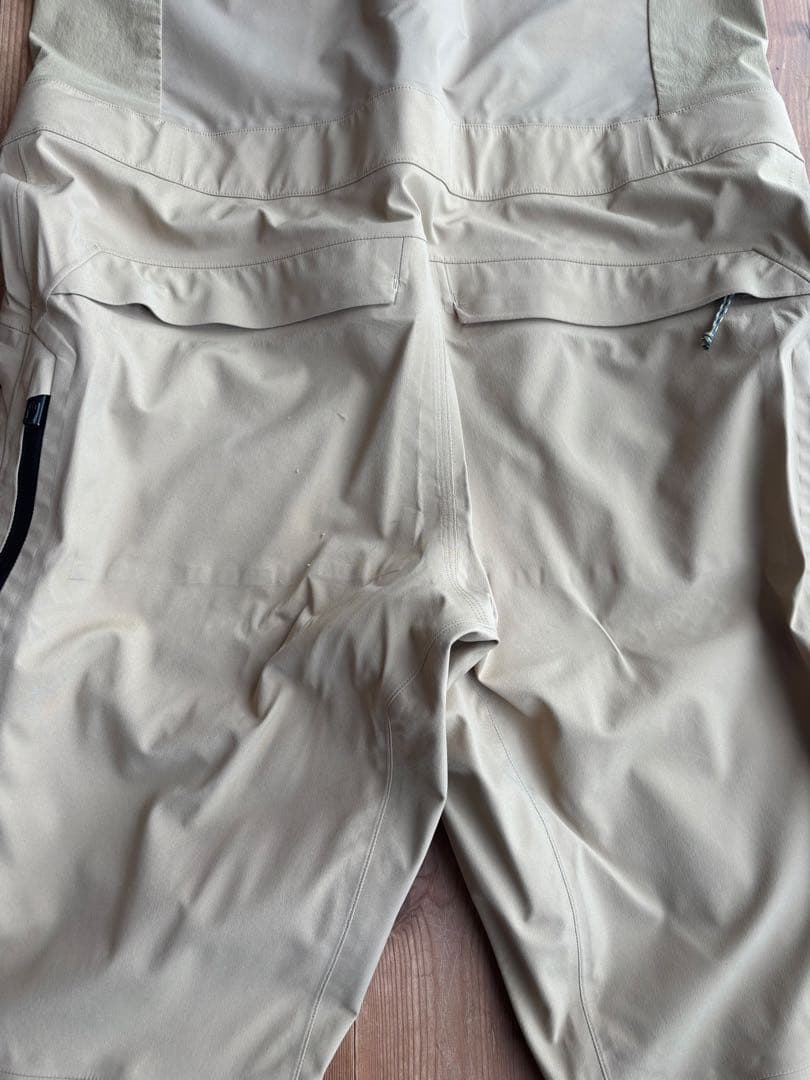 BURTON [ak] フリーバード GORE-TEX 3L ストレッチ ビブ