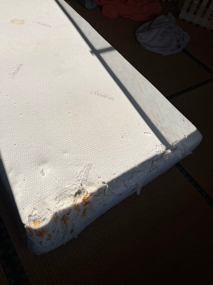 テンピュールTEMPUR 極厚低反発マットレス　中古品
