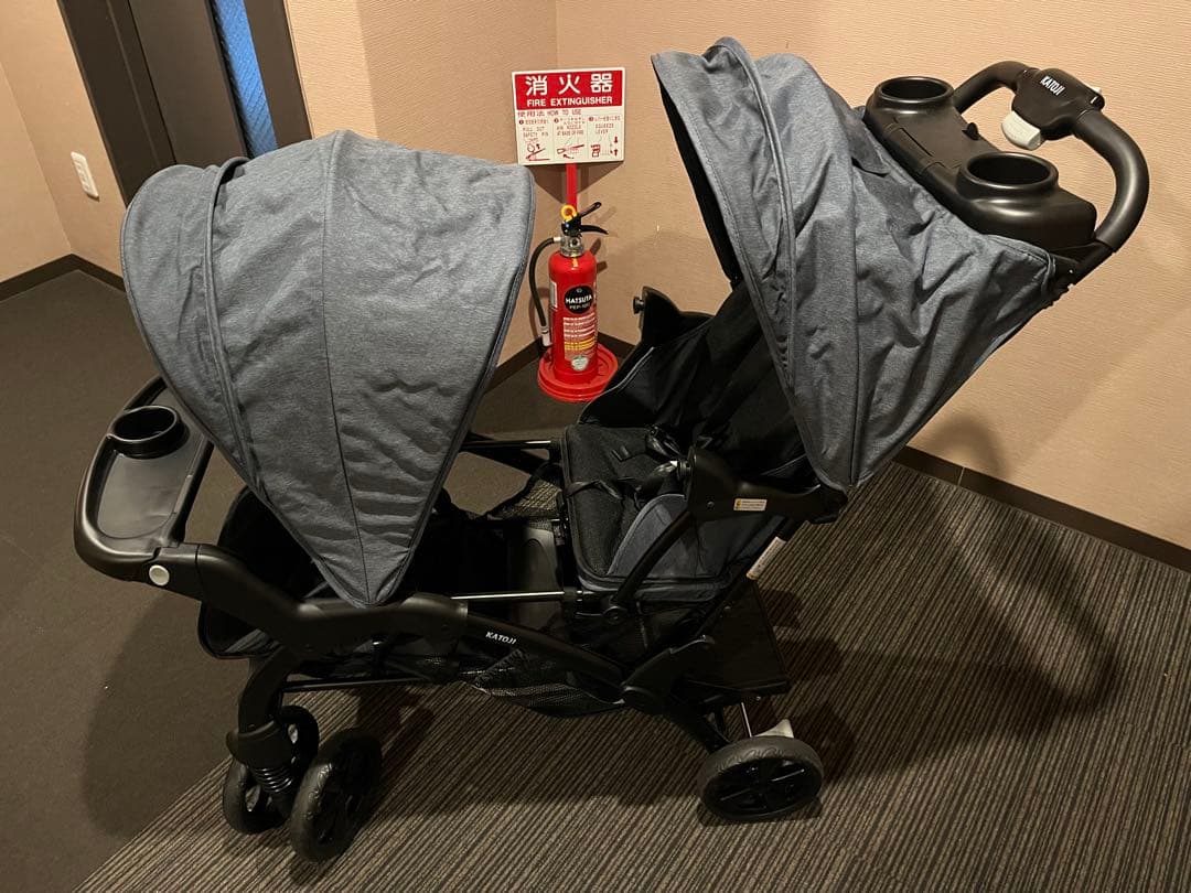 値下げ‼️カトージ　2人でゴーDX デニム　レインカバー付