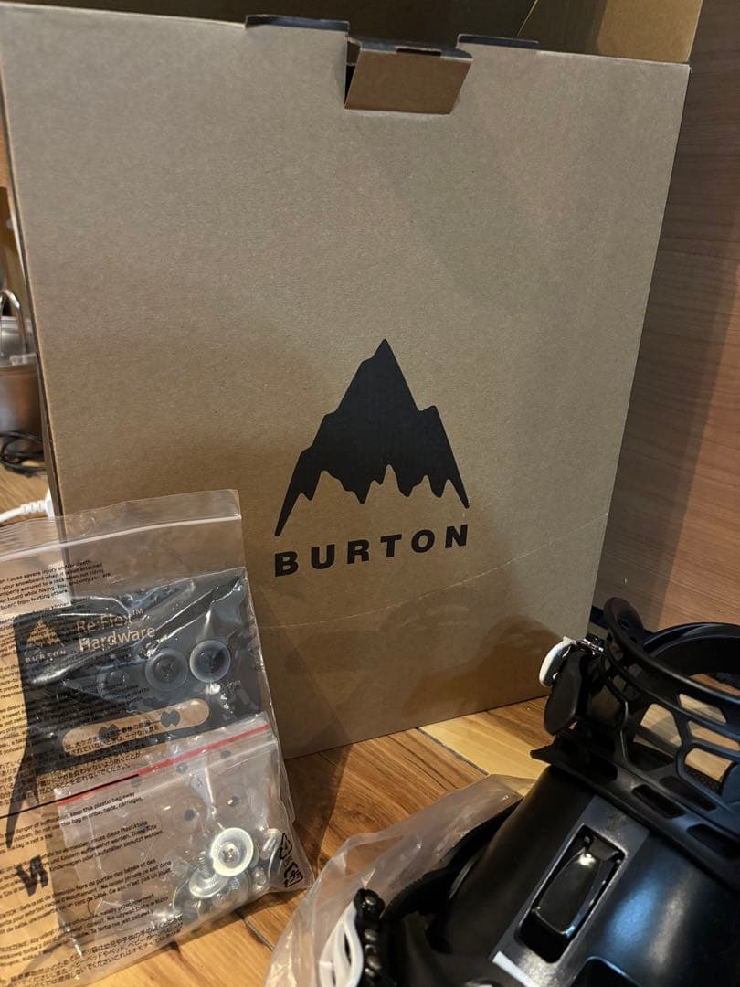 25 BURTON - BK - S スノーボード バインディング 軽量・初心者