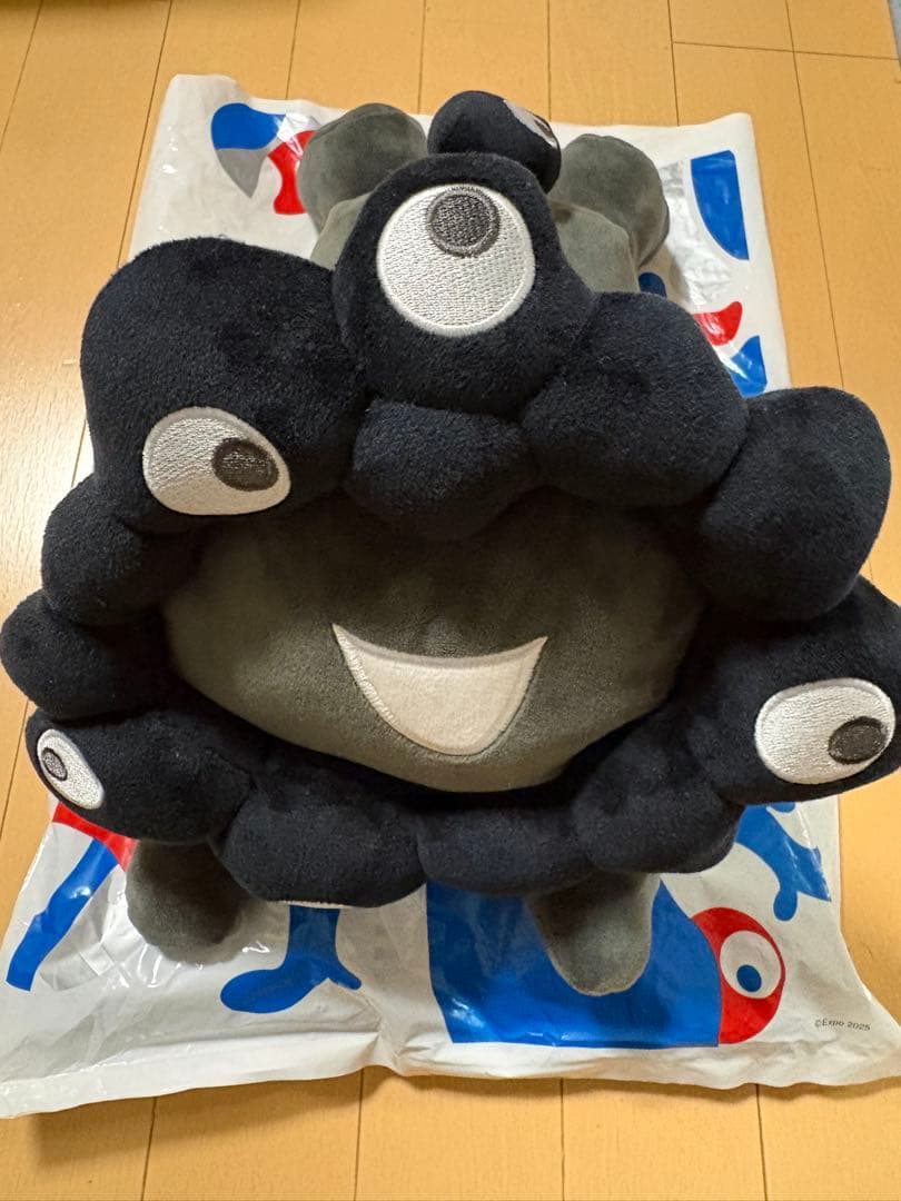 EXPO2025 ミャクミャク 這型ぬいぐるみ 黒　黒ミャクLサイズ