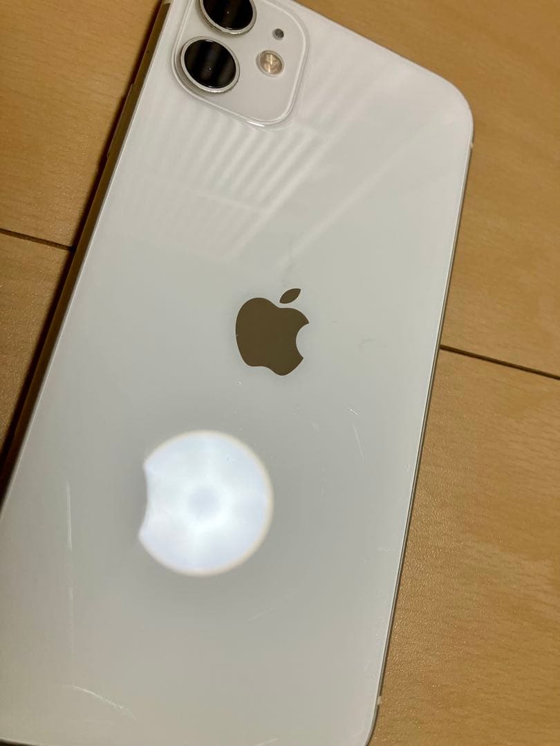 Apple iPhone 11 ホワイト　本体