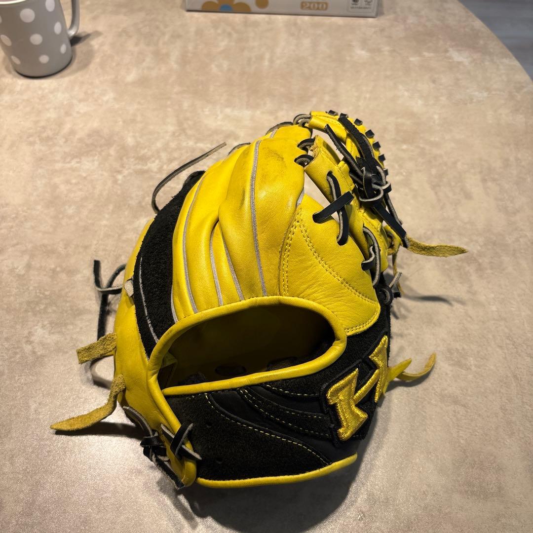 軟式用グローブ　ハイゴールド　内野用