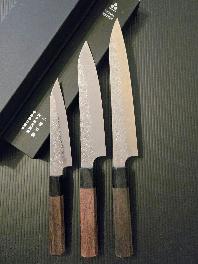 T*O様 二唐 刃物 鍛造所 槌目ダマスカス 牛刀 筋引き ペティ SPG ST