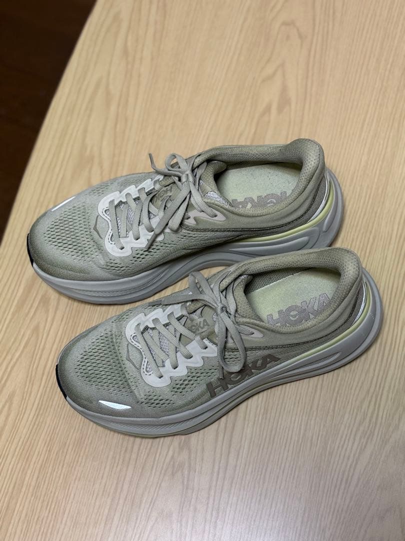 HOKA BONDI 9 グラスランド / オイスター マッシュルーム