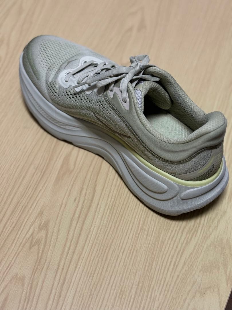 HOKA BONDI 9 グラスランド / オイスター マッシュルーム