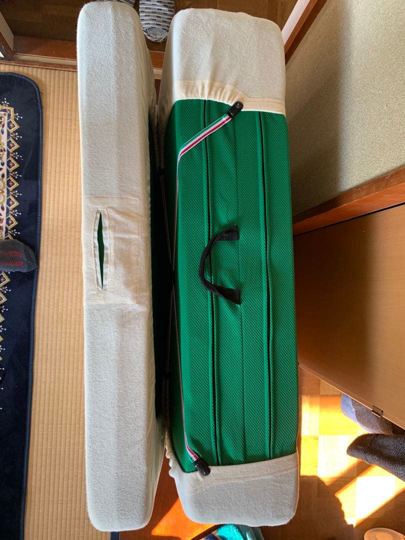 マニフレックス折りたたみ式マット2つ