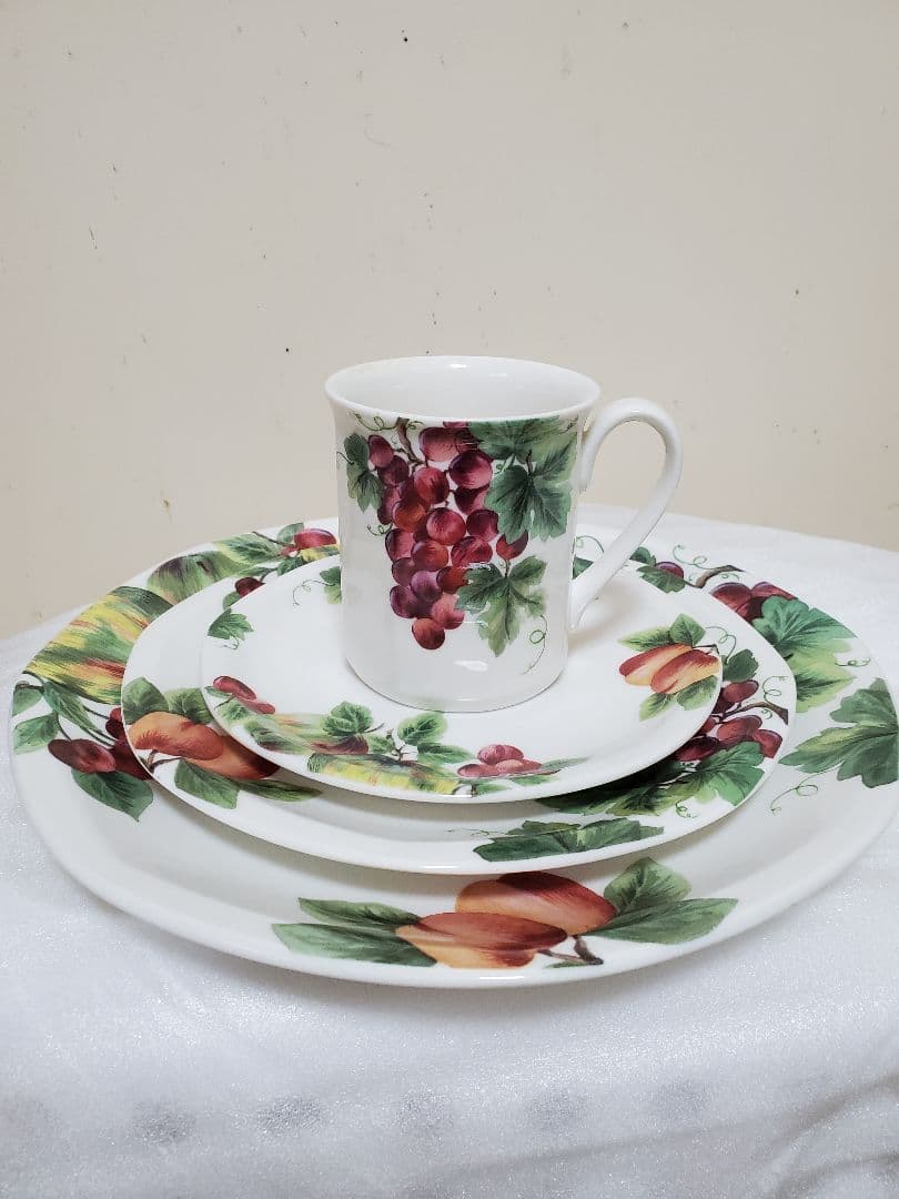 ロイヤルドルトン、フルーツ柄 グレープ柄食器5点セット