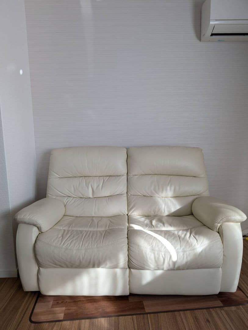 ニトリ　本革リクライニングチェア