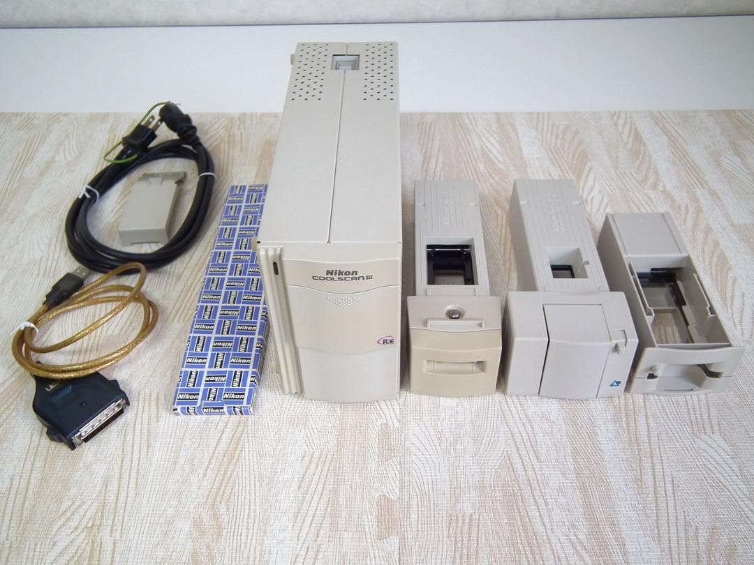 ニコン/Nikon【COOLSCAN III「LS-30」】中古品