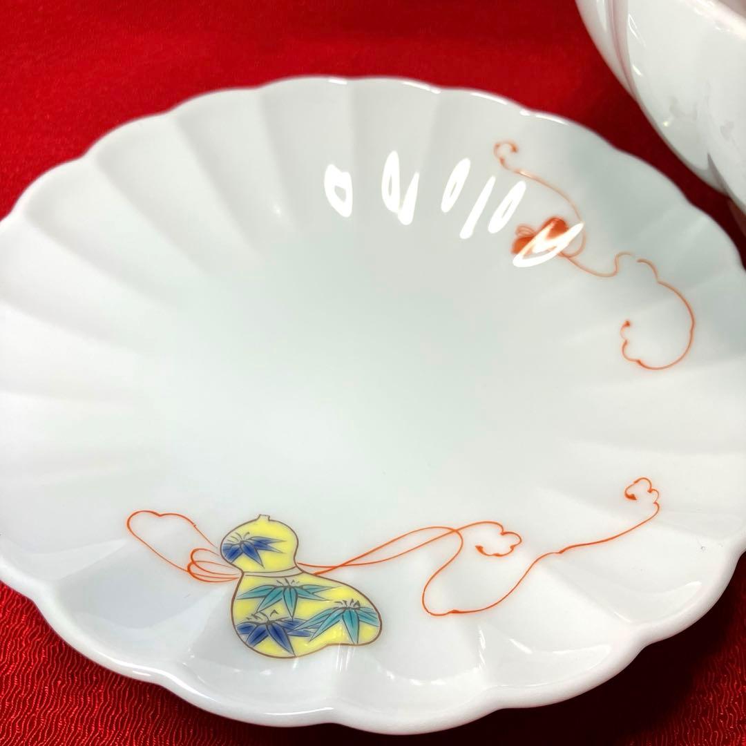 深川製磁　花ひょうたん菊割鉢と六瓢松竹梅銘々皿のセット　4点セット