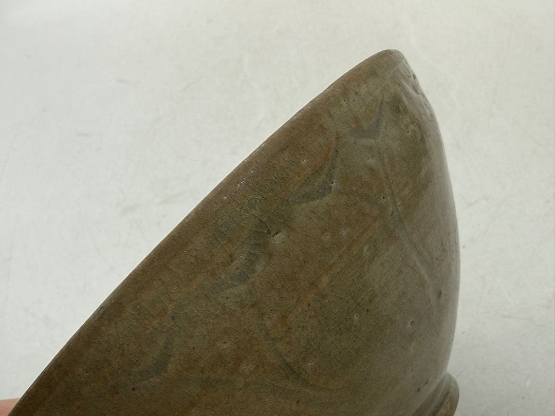 高麗青磁　蓮弁紋お碗　アンティーク　送料込み251217