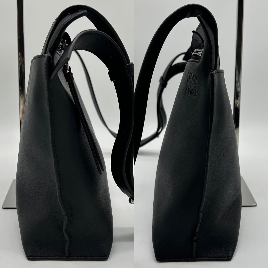 【美品】ロエベ Tメッセンジャー ショルダーバッグ アナグラム レザー 黒