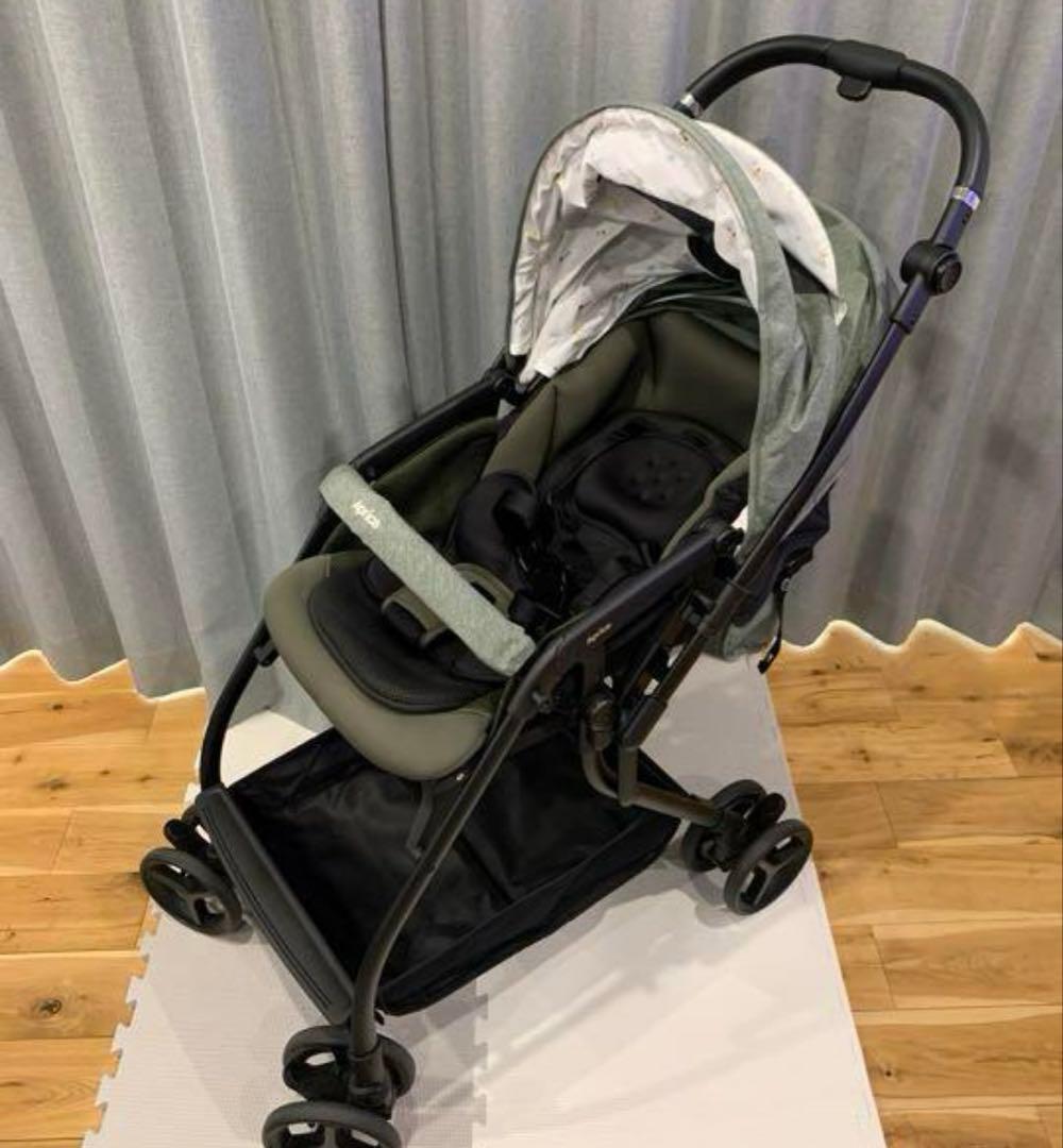 美品　アップリカ　ルンルンコンパクト　アニマルカーキ