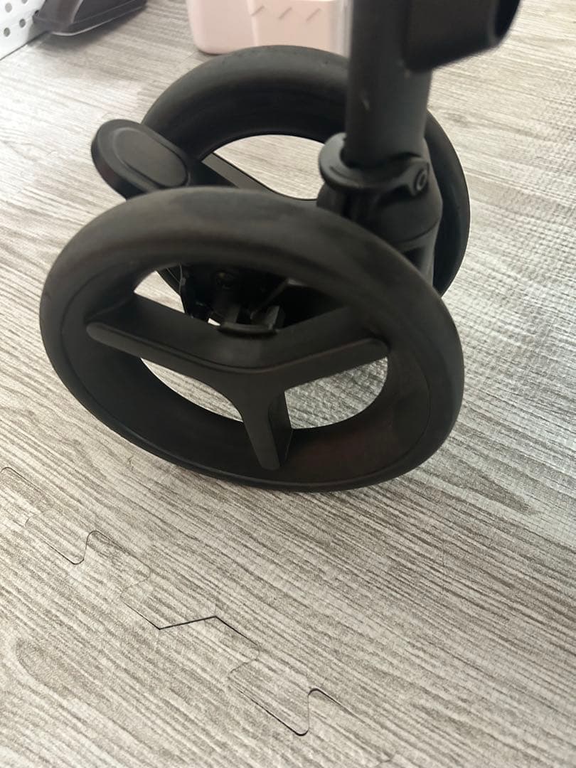 美品　アップリカ　ルンルンコンパクト　アニマルカーキ