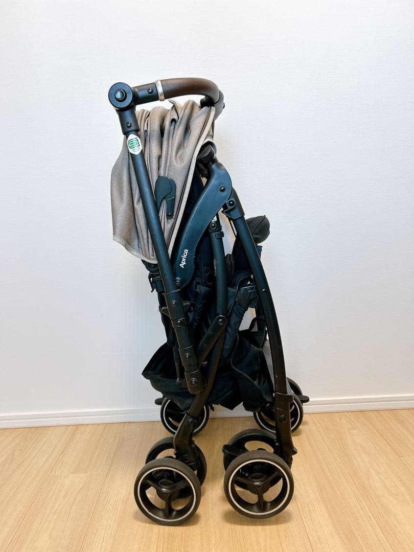 ⭐︎価格更新⭐︎【美品】2024年製　ラクーナクッションフリープラスAC