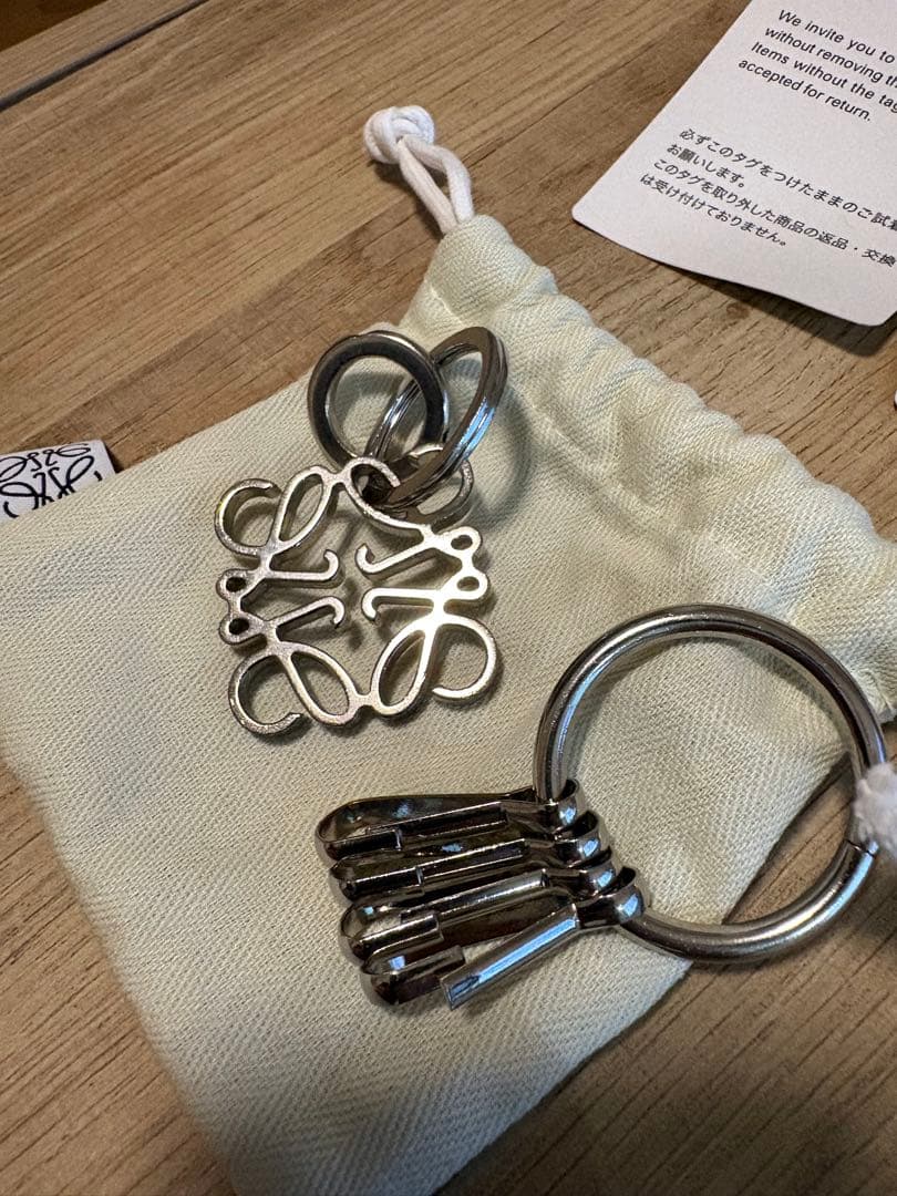 LOEWE ロゴデザイン キーリングセット