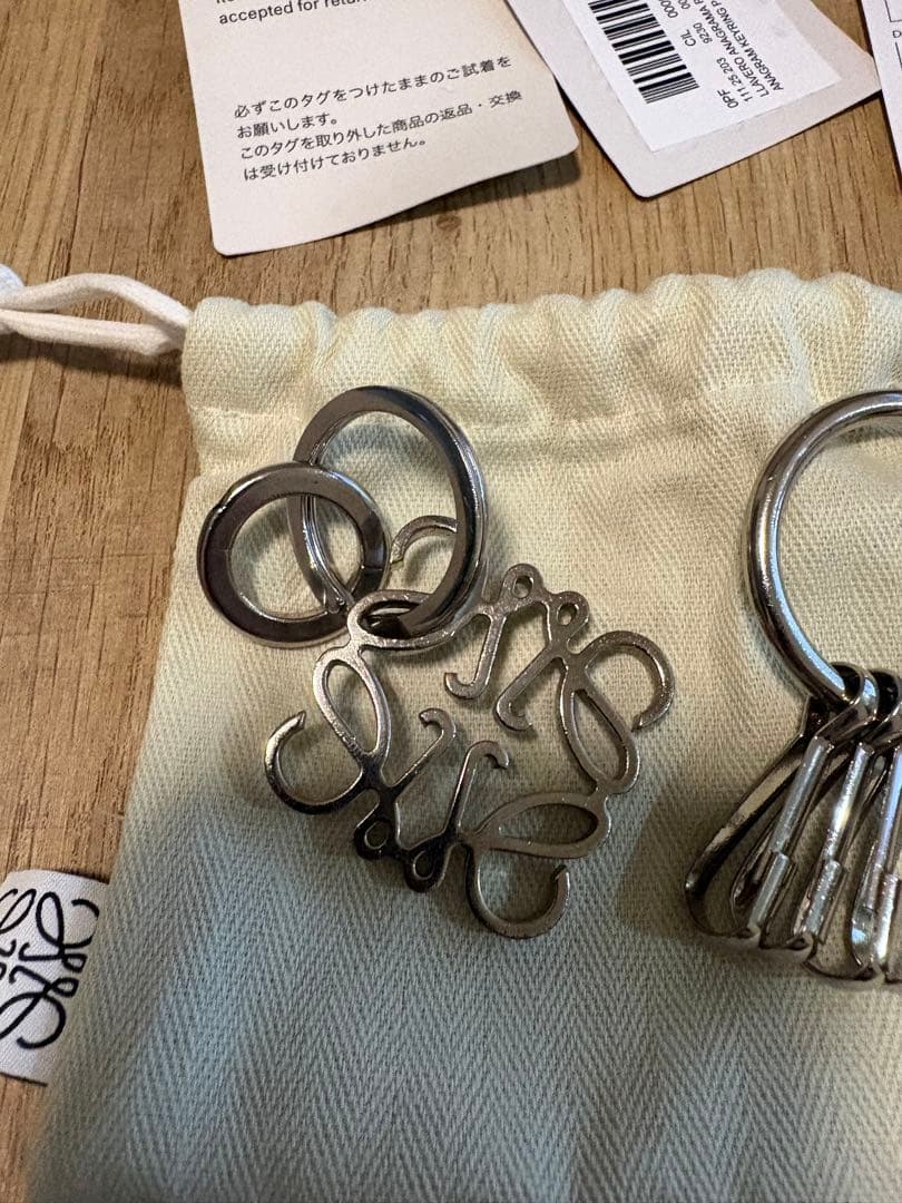 LOEWE ロゴデザイン キーリングセット
